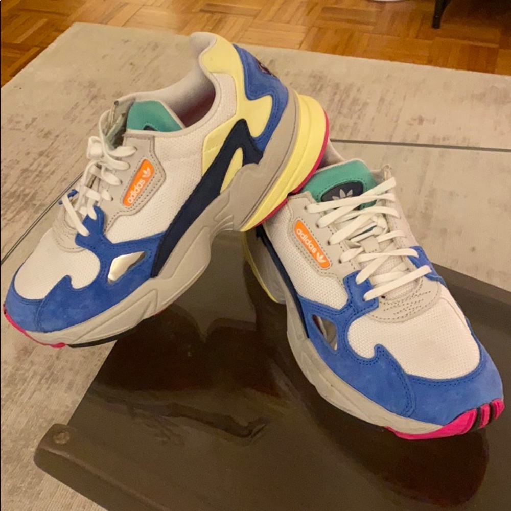 OG - KYLIE JENNER FALCON ADIDAS - WMNS SZ US 7